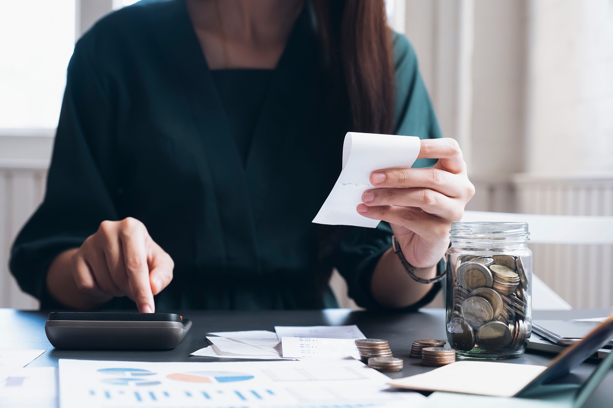 Profissional enviando Ordens de Pagamento do Exterior